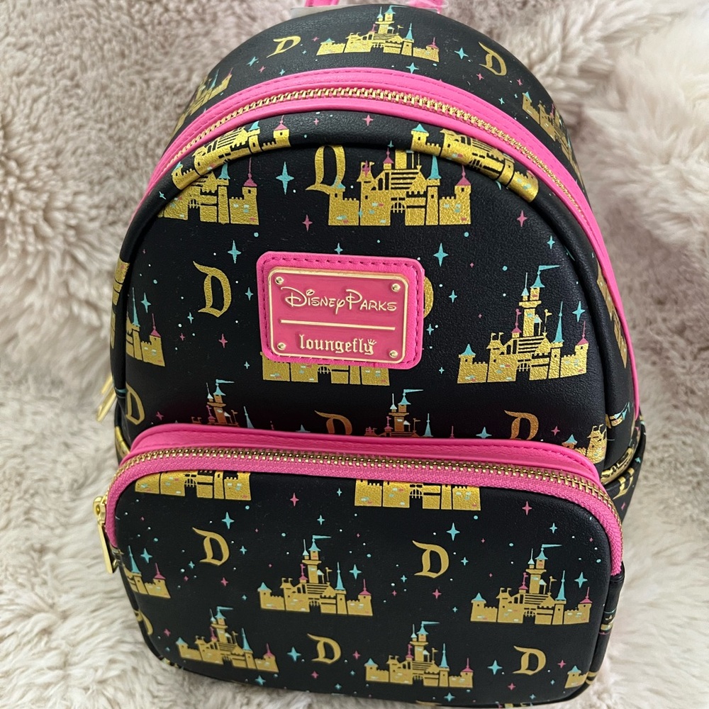 Bnwt Disney castle loungefly